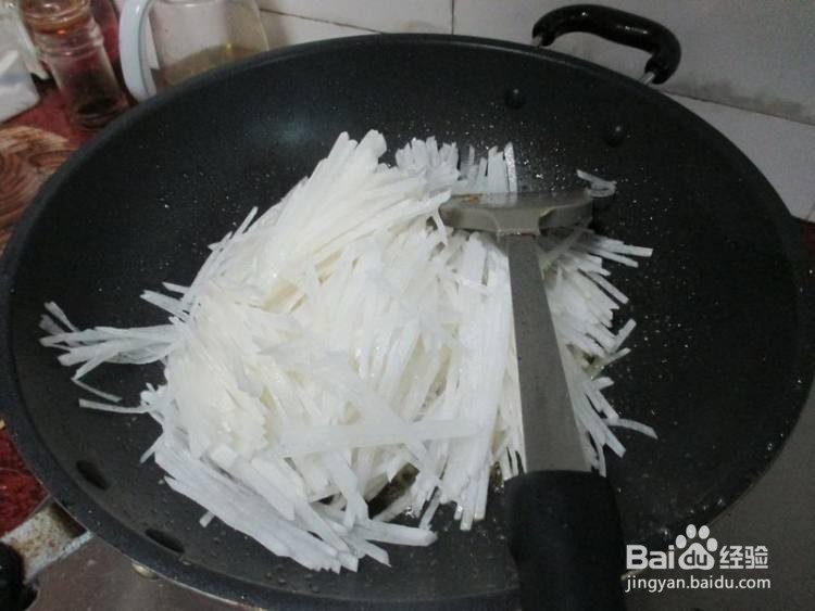 萝卜炒牛肉的做法