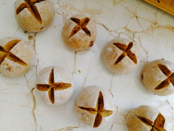 红糖开花枣馒头