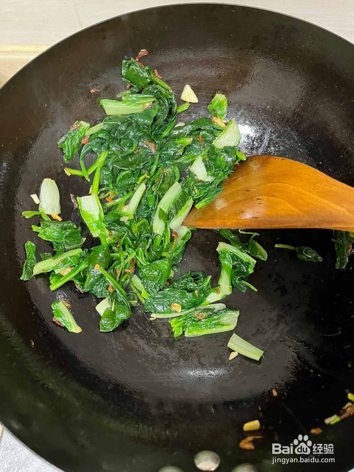 虾皮炒菠菜的做法