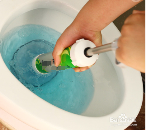 肥皂掉进马桶堵住了怎么办