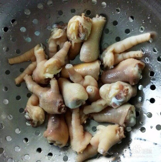 东北味的玉米压鸡爪