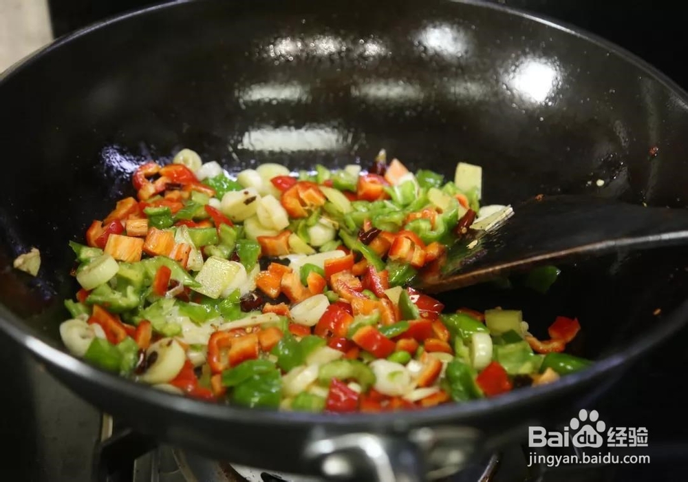 酥香肉嫩小煎鸡