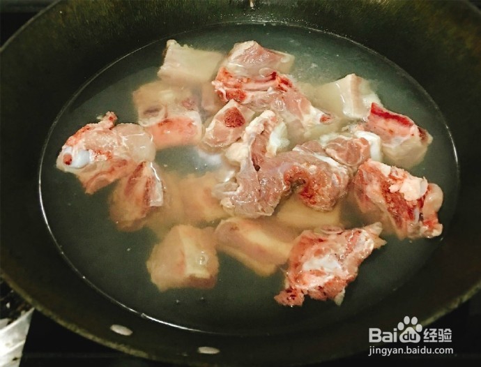 红烧排骨萝卜藕的做法