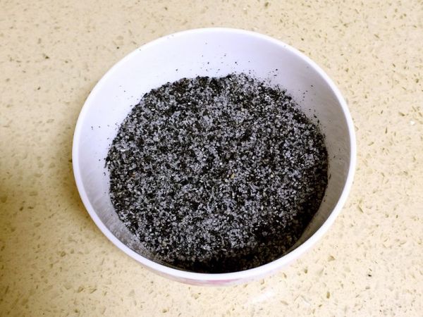 发面黑芝麻糖饼