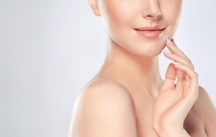 为什么早上起床脸会变大会肿