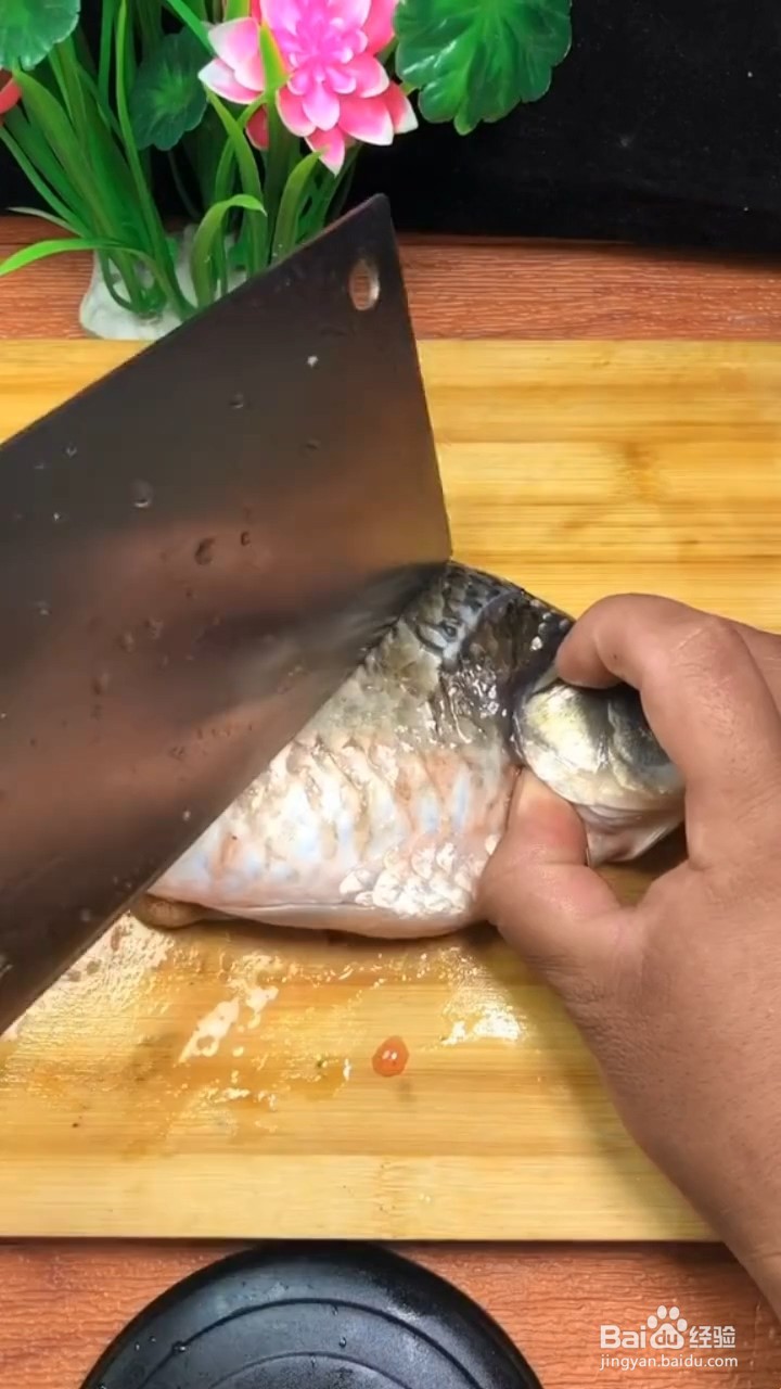 汤汁奶白又好喝的鲫鱼豆腐汤要怎样做