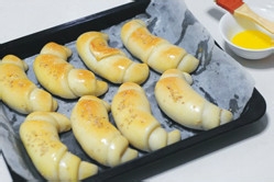 美味金牛角面包的做法