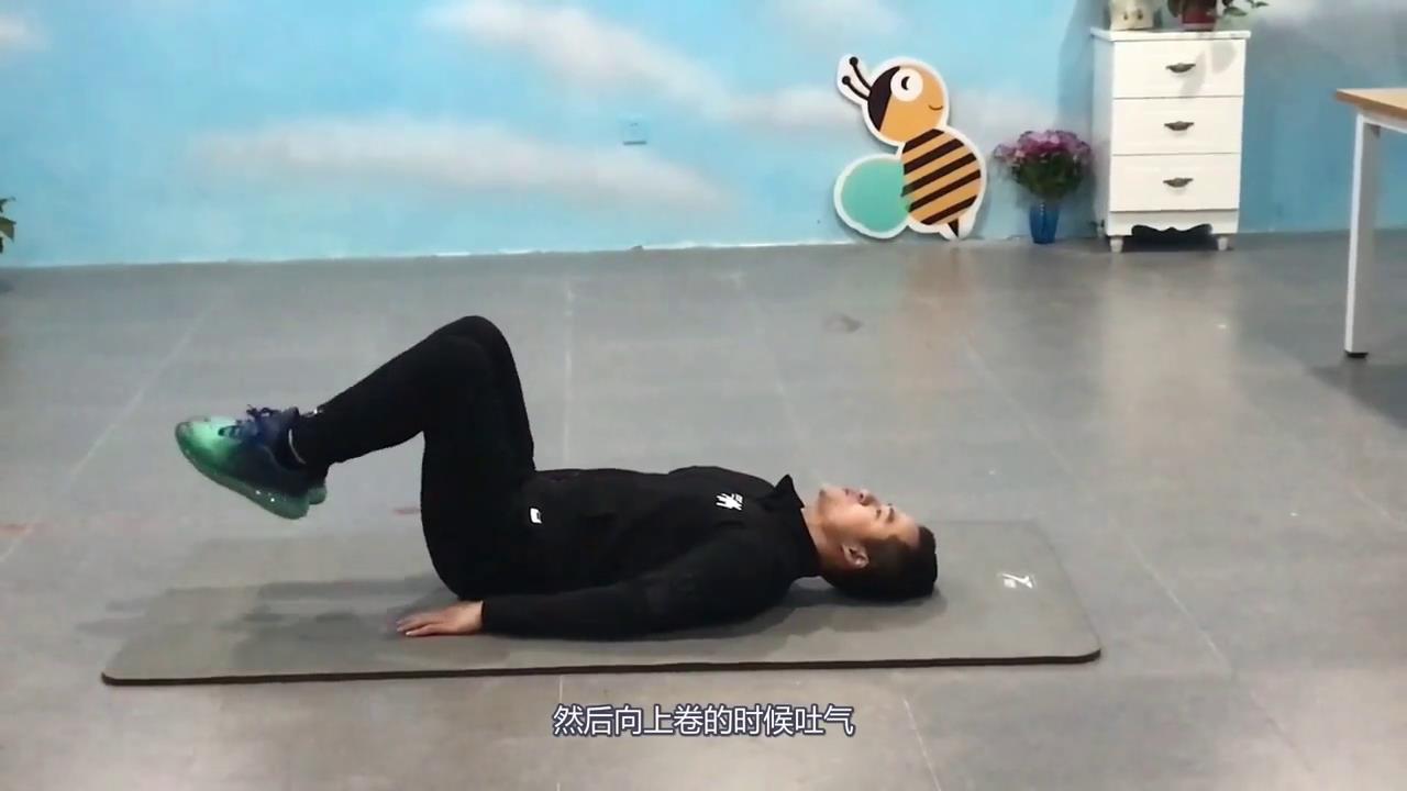 如何练出迷人的腹肌