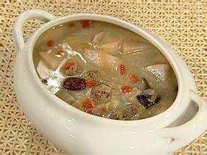 熬煮靓汤润秋燥