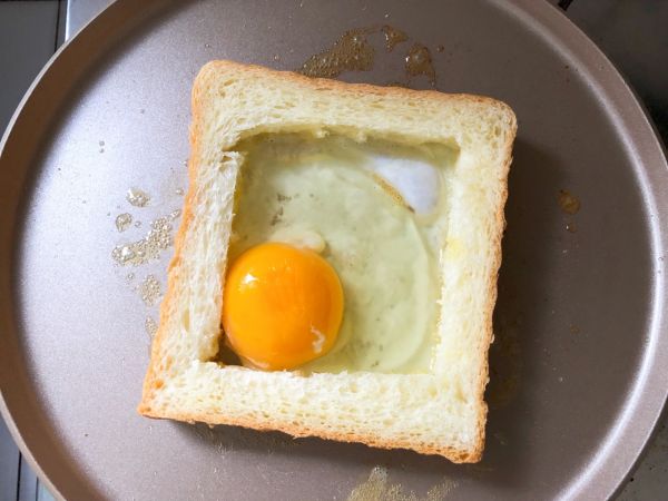 芝士糖心蛋吐司