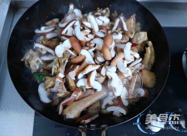 香菇炖土鸡的做法
