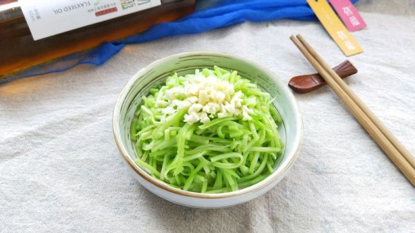 胡麻油清炒芥兰丝