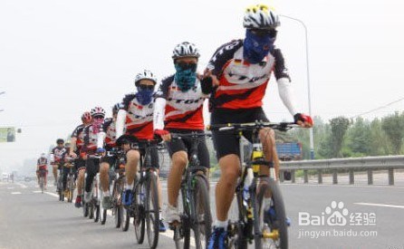 正确安全骑山地车姿势