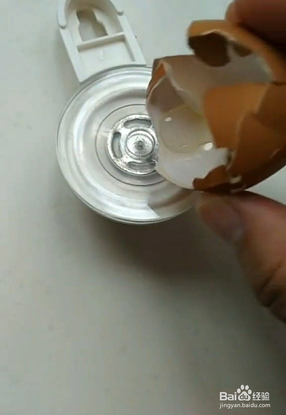 如何使吸盘式挂钩吸力更强