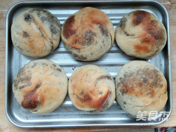 黑芝麻发面椒盐饼