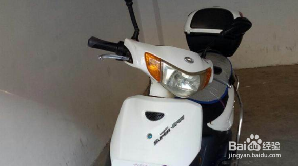 怎么给电动车换锁芯？