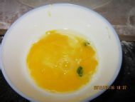 小葱白菜鸡蛋合子