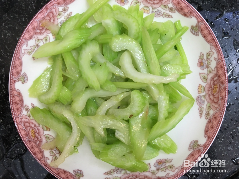 心心念念的芹菜炒牛肉