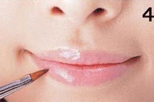 眼部浮肿深色眼影步骤