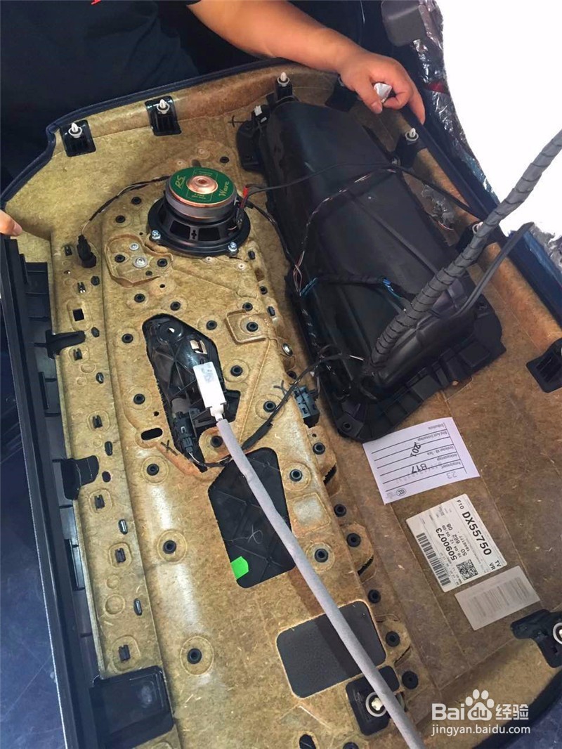 宝马旅行版530改装德国RS音响过程讲解（二）