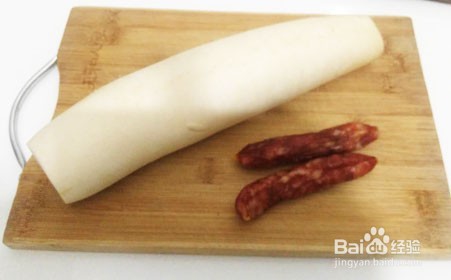 懒人减肥菜谱,如何用电饭煲做萝卜腊肠煲仔饭