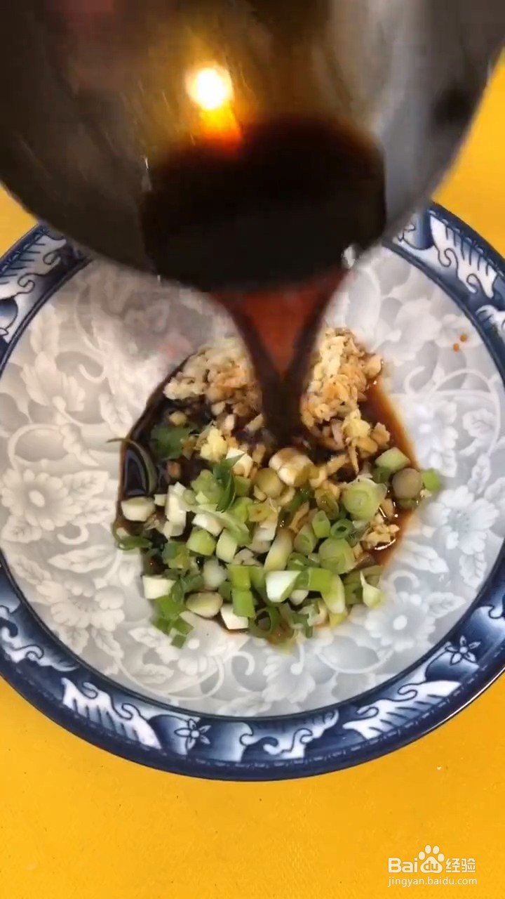 怎样在家正确自制味美的酱汁松花蛋