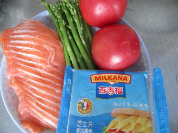 三文鱼米饭三明治