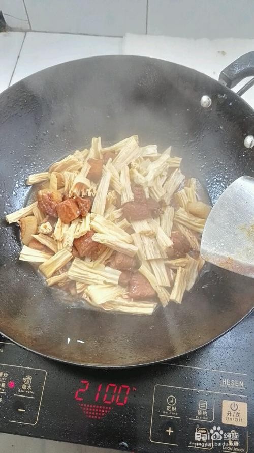 猪肉烧腐竹怎么做
