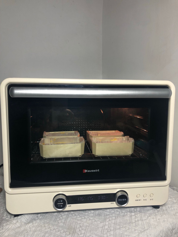 金灿灿金砖南瓜蛋糕