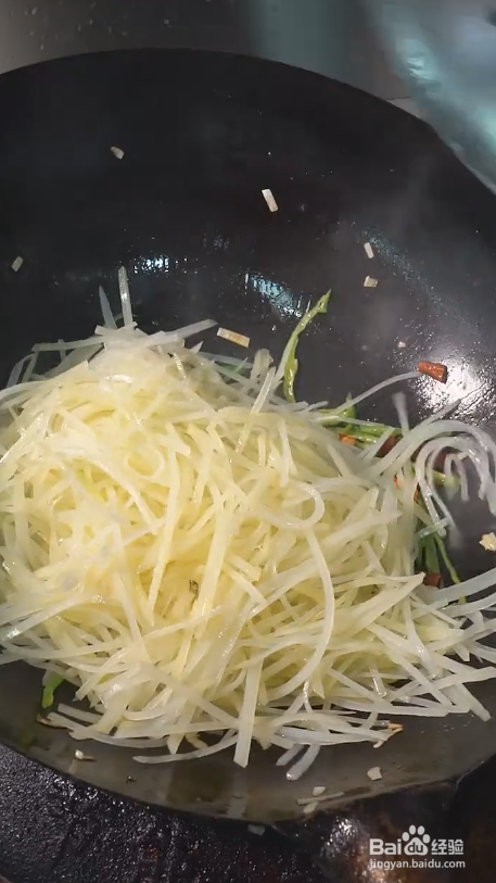 酸辣爽口炒土豆丝的做法