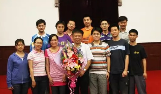大学如何争做优秀标兵300字