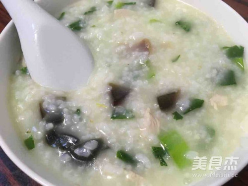 皮蛋瘦肉菜粥