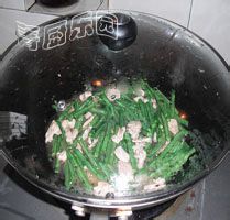 蒜蓉豇豆炒肉