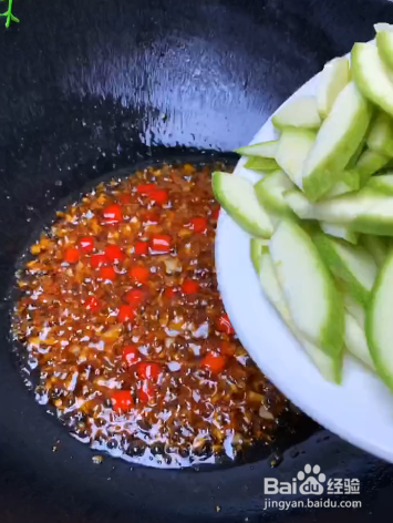 西葫芦炒鸡蛋的做法