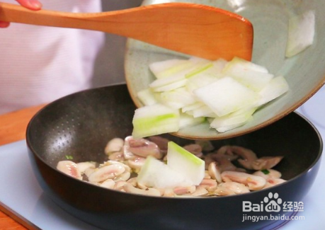 教你做口蘑炒冬瓜