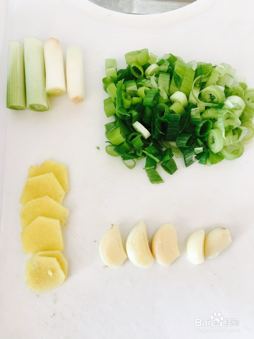 土豆烧鸡的做法