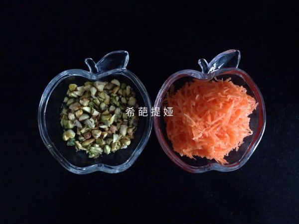 胡萝卜杯子蛋糕
