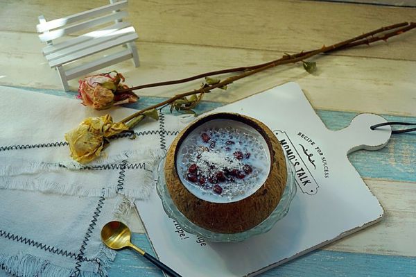 红豆西米椰奶冻