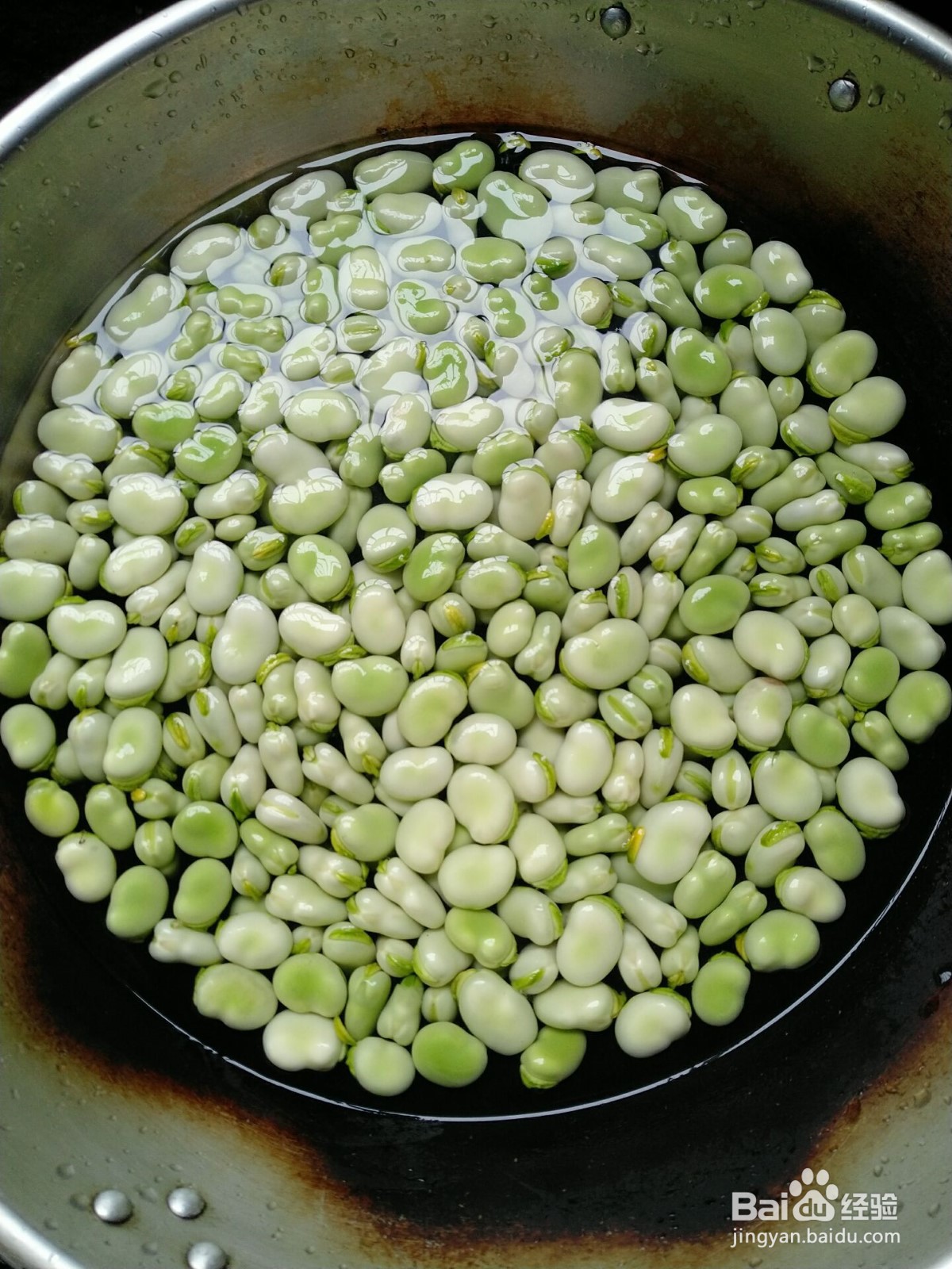 家常柴火烧胡豆