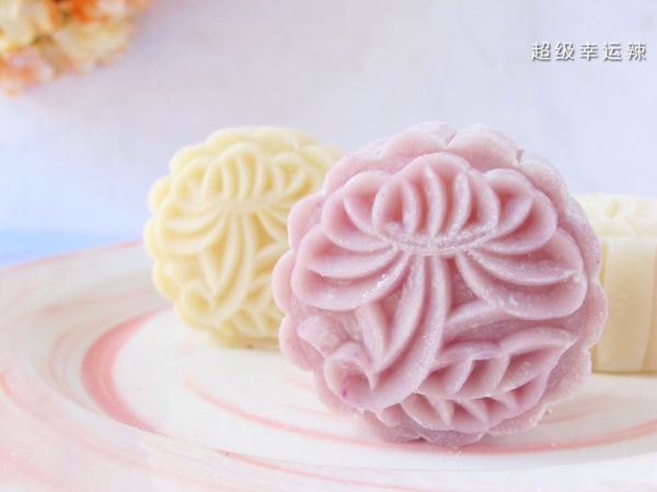 奶黄馅冰皮月饼