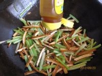 芹菜炒香干怎么做才最好吃