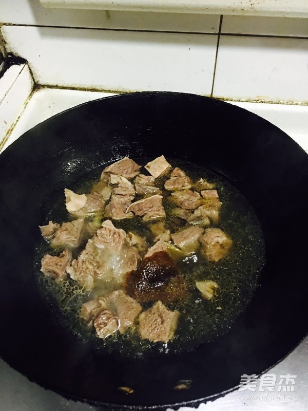 咖喱牛腩的做法