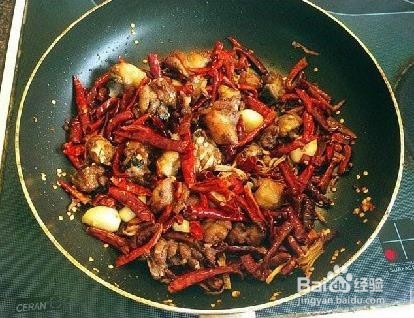 【图文教你做菜】经典辣子鸡（好吃易做）