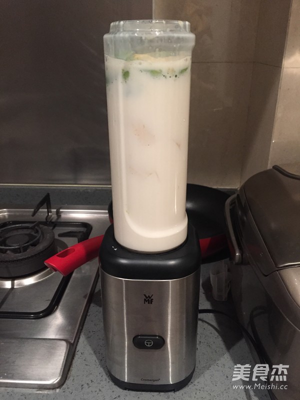 牛油果香蕉奶昔