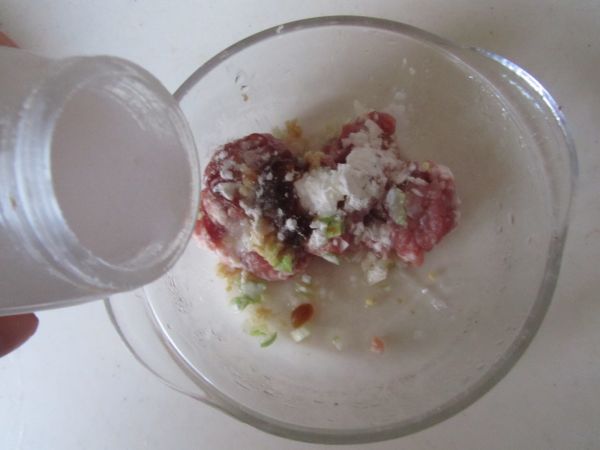 咸蛋黄豆腐酿丸子