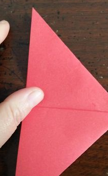 郁金香剪纸的制作图解