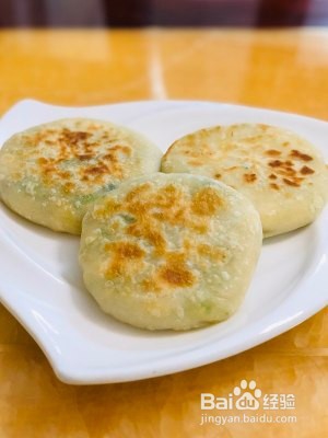 会连续吃八个的萝卜馅饼