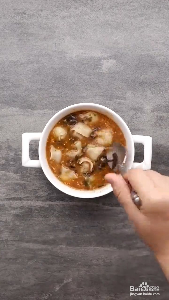 如何制作麻酱酸汤馄饨
