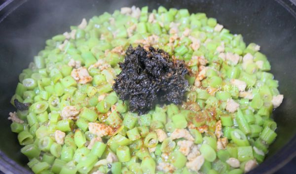 榄菜肉末四季豆