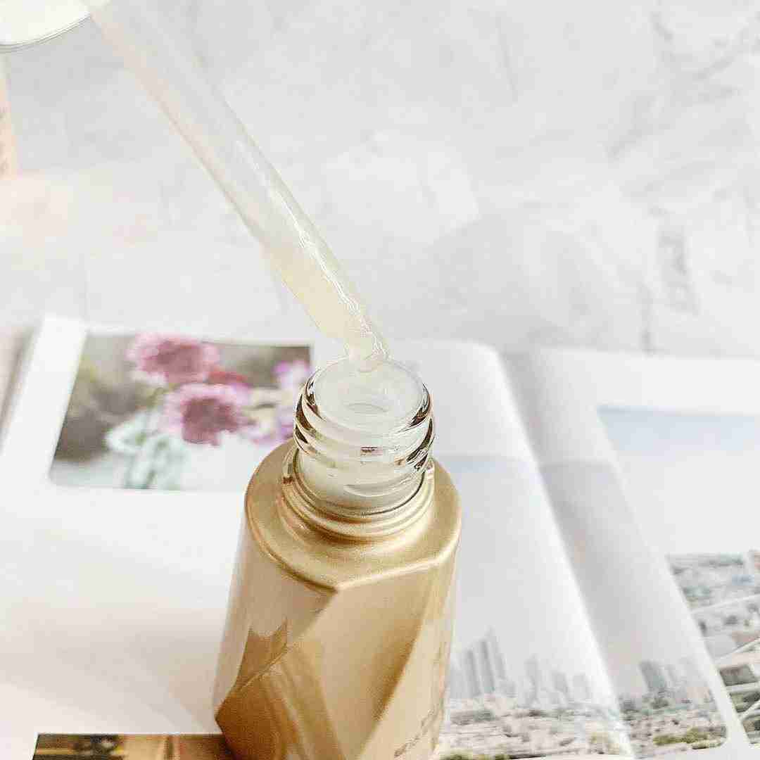 小金甁精华液,祛除法令纹